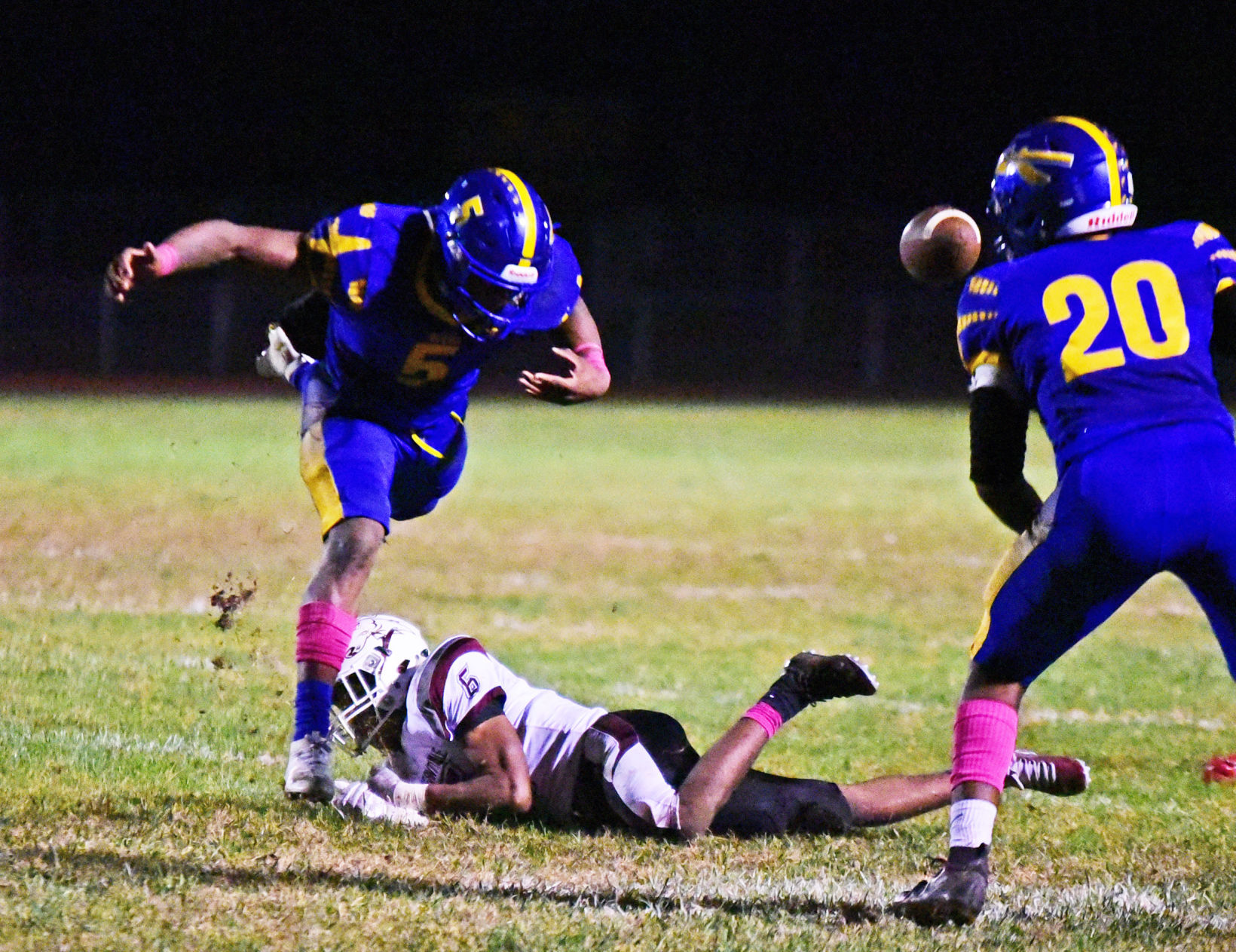 102619_spt_buenafootball 5.jpg